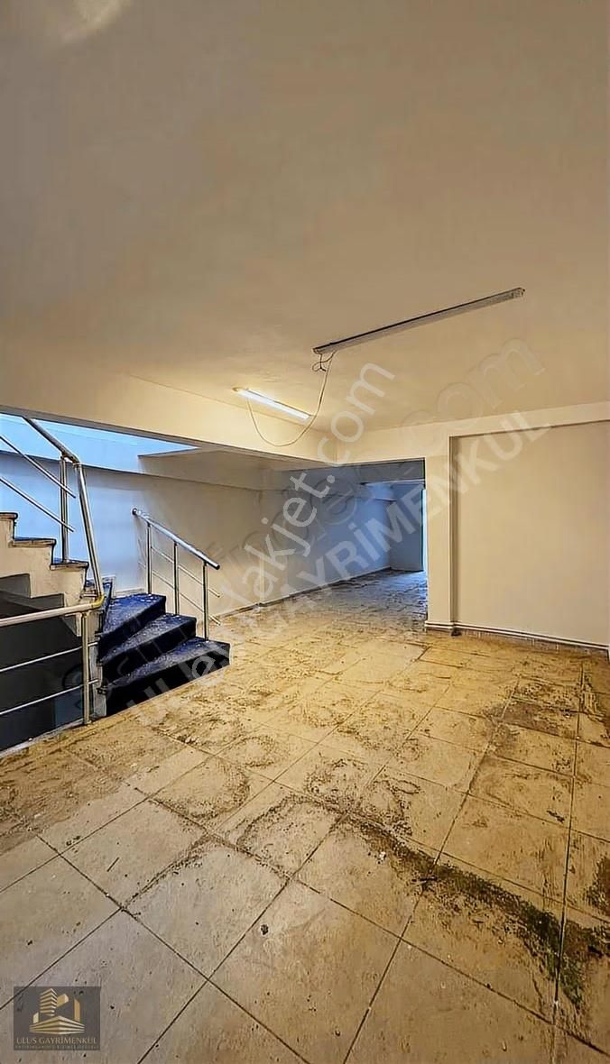 Ulus'tan Turgutreis'te Ana Cadde Üzeri 3 Katlı 260m2 Dükkan - Görsel 8