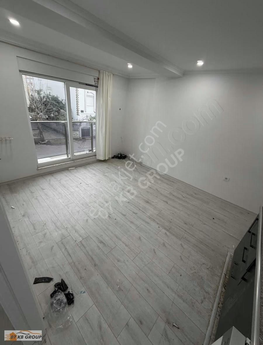 07kb Emlaktan Kültürde Sıfır Eşyasız Katta Asansörlü 1+1 Daire - Görsel 8