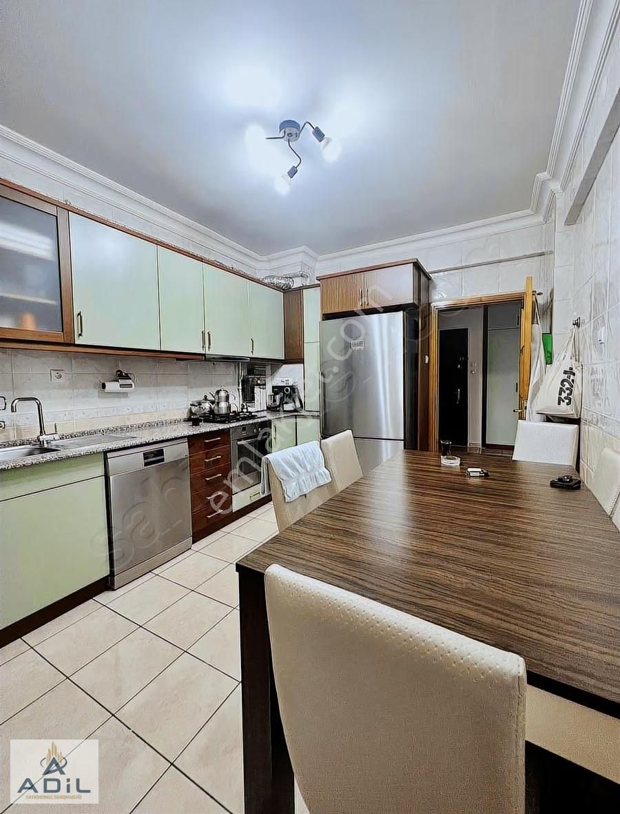 Nenehatun Parkı Çepheli 3+1 220 Mt2 Arakat Bakımlı Daire