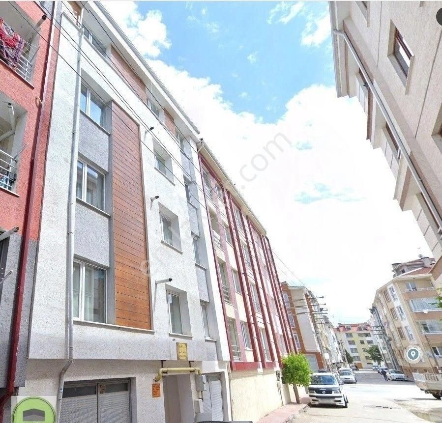 Buewo'dan / Kumlubel'de / 1+1 / Ara Kat / Esenli Cd.ne Ve Tramvaya Yakın