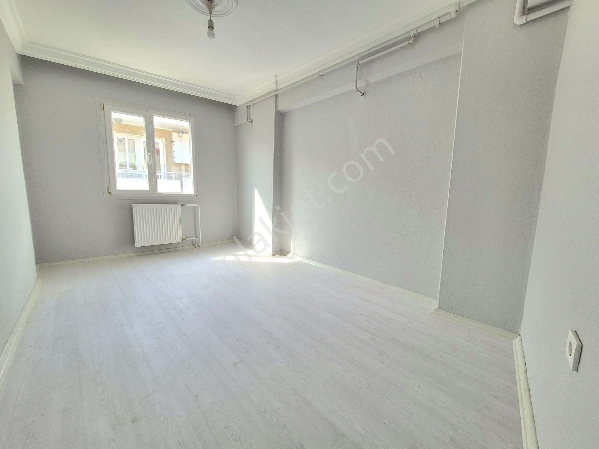 K.yaka Alaybey Merkezde D.gazlı Çift Cephe Köşe Bina 3+1 145m2 - Görsel 8