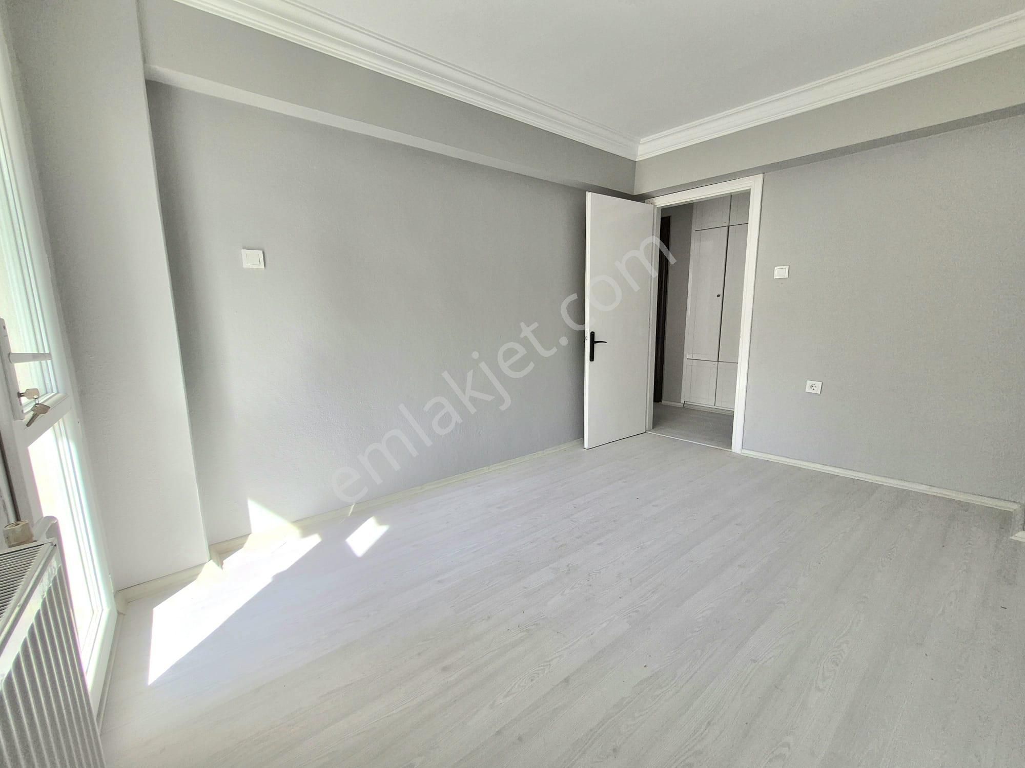 K.yaka Alaybey Merkezde D.gazlı Çift Cephe Köşe Bina 3+1 145m2 - Görsel 12