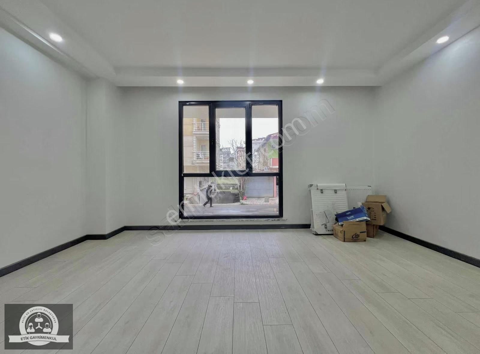 Adilde Eminev/fuzul/katılıma Uygun 4+1 Ters Dubleks Daire