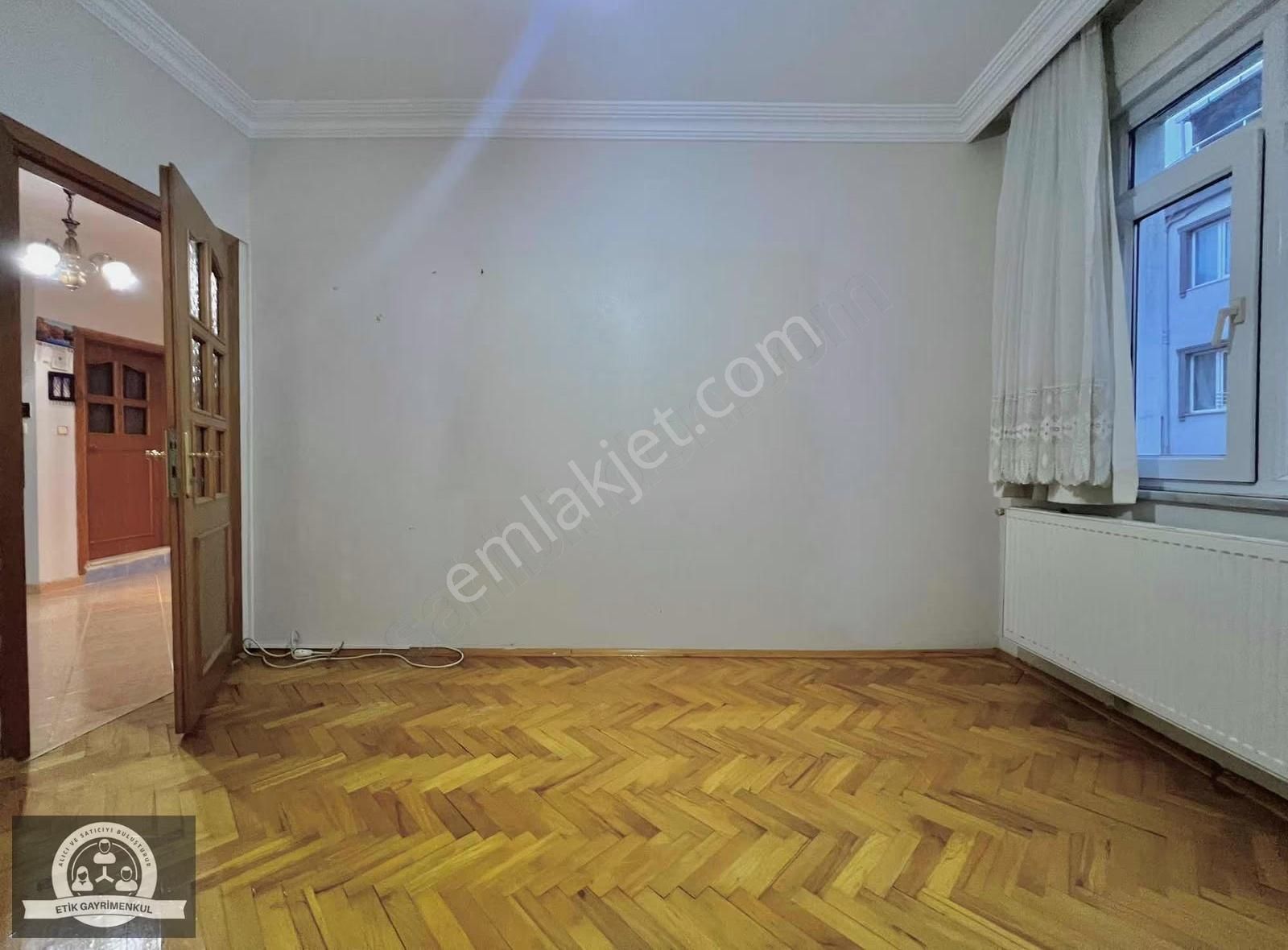 Ümraniye İstiklal Mahallesinde Kiralık 2+1 Arakat Daire - Görsel 5
