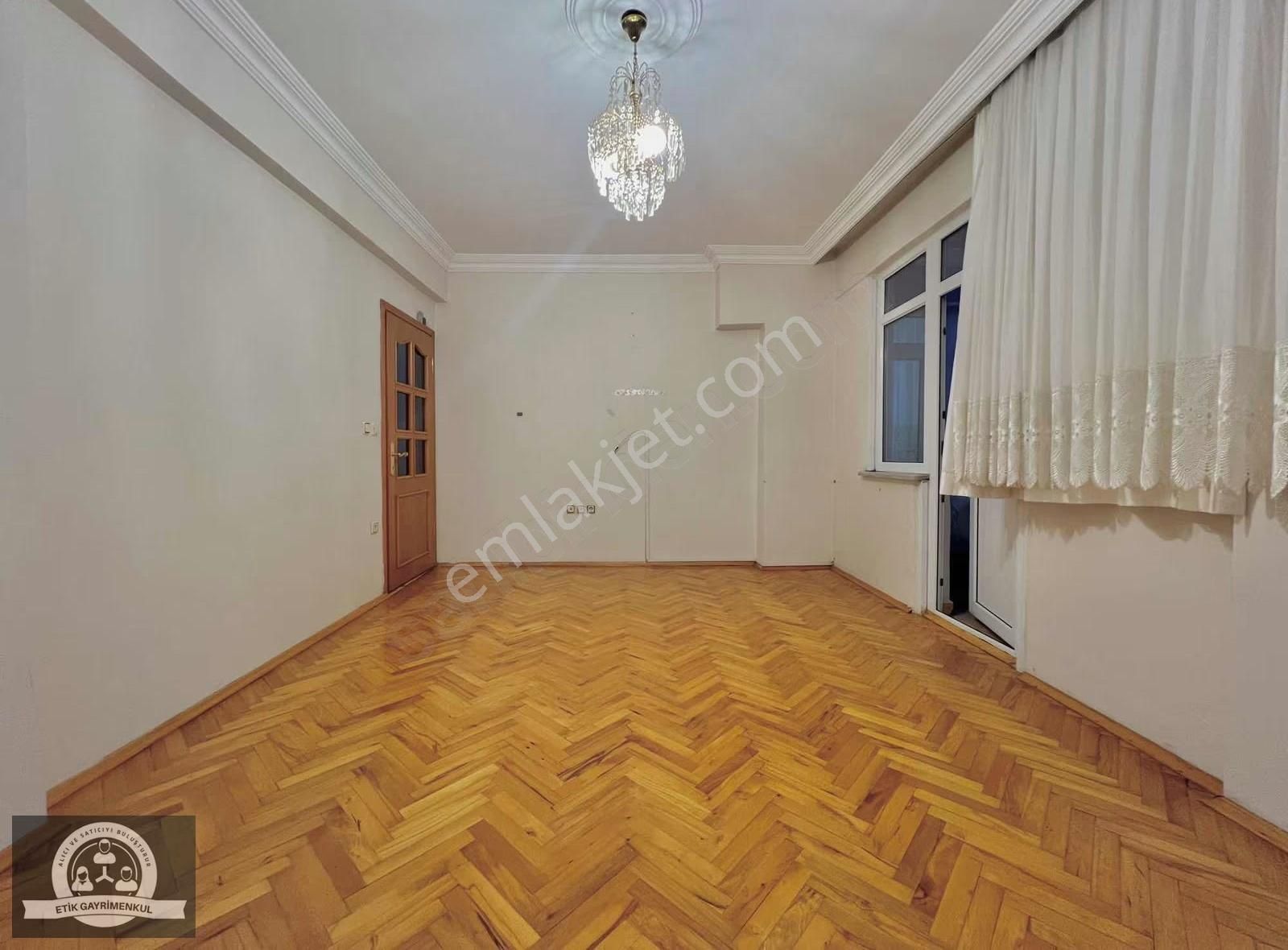 Ümraniye İstiklal Mahallesinde Kiralık 2+1 Arakat Daire - Görsel 19