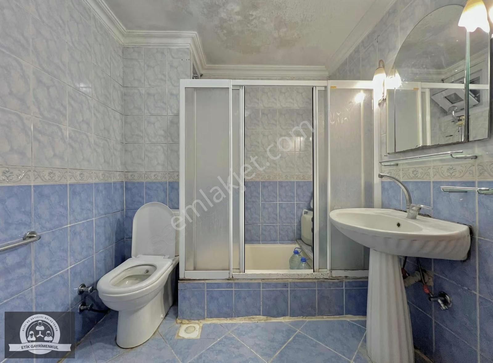 Ümraniye İstiklal Mahallesinde Kiralık 2+1 Arakat Daire - Görsel 2