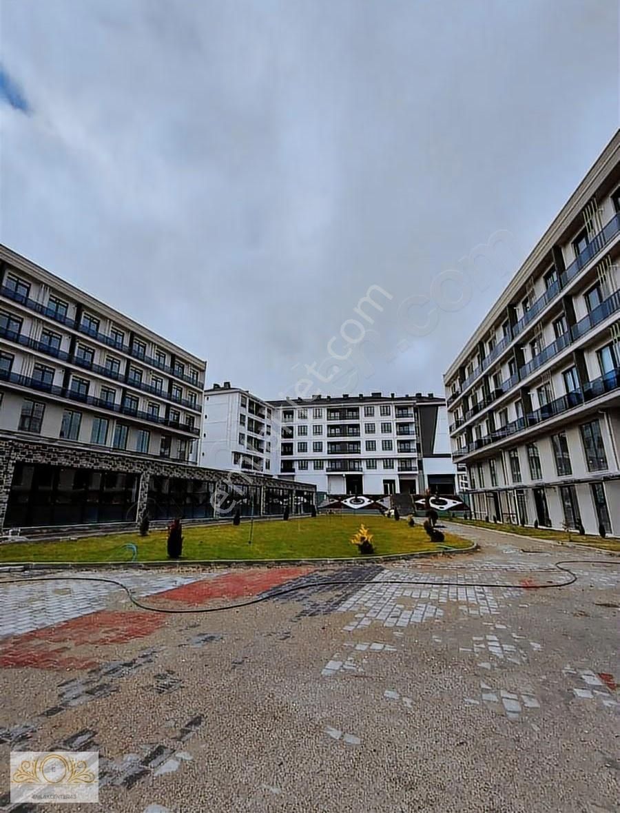 Emlak Centerden Kirazpınarda Satılık Eşyalı Sıfır 1+1ler