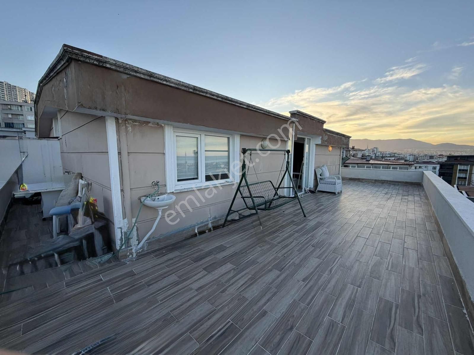 Esenevler'de Full Deniz Manzaralı Geniş 5+1 Satılık Dubleks - Görsel 27