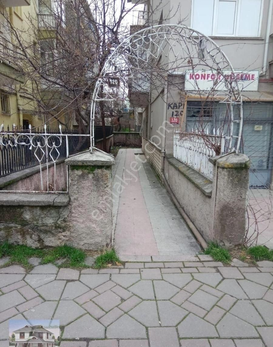 Genç Emlaktan Çağdaş Sokakta 1+1 Kiralık Daire - Görsel 6