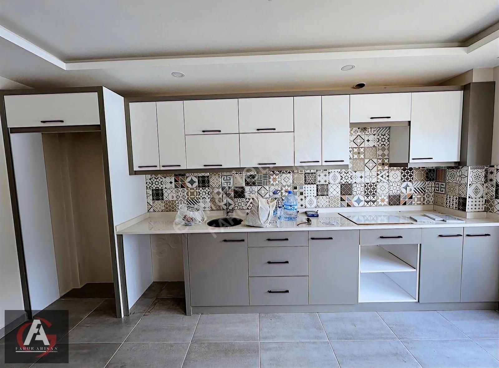 Faruk Arısan'dan Merkezi Konumda Ayrı Mutfak Ebeveyn Banyolu 3+1 - Görsel 6