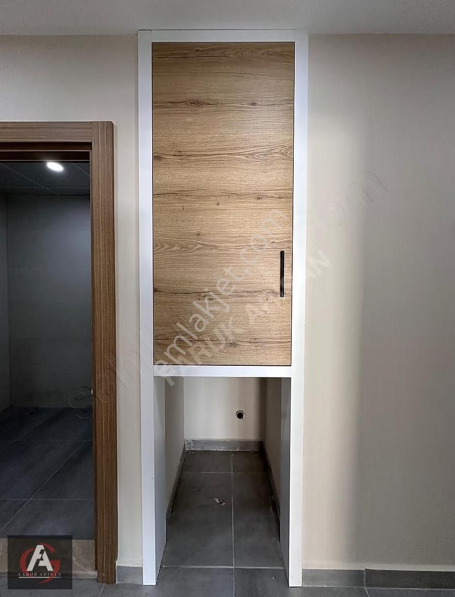 Faruk Arısan'dan Merkezi Konumda Ayrı Mutfak Ebeveyn Banyolu 3+1 - Görsel 10