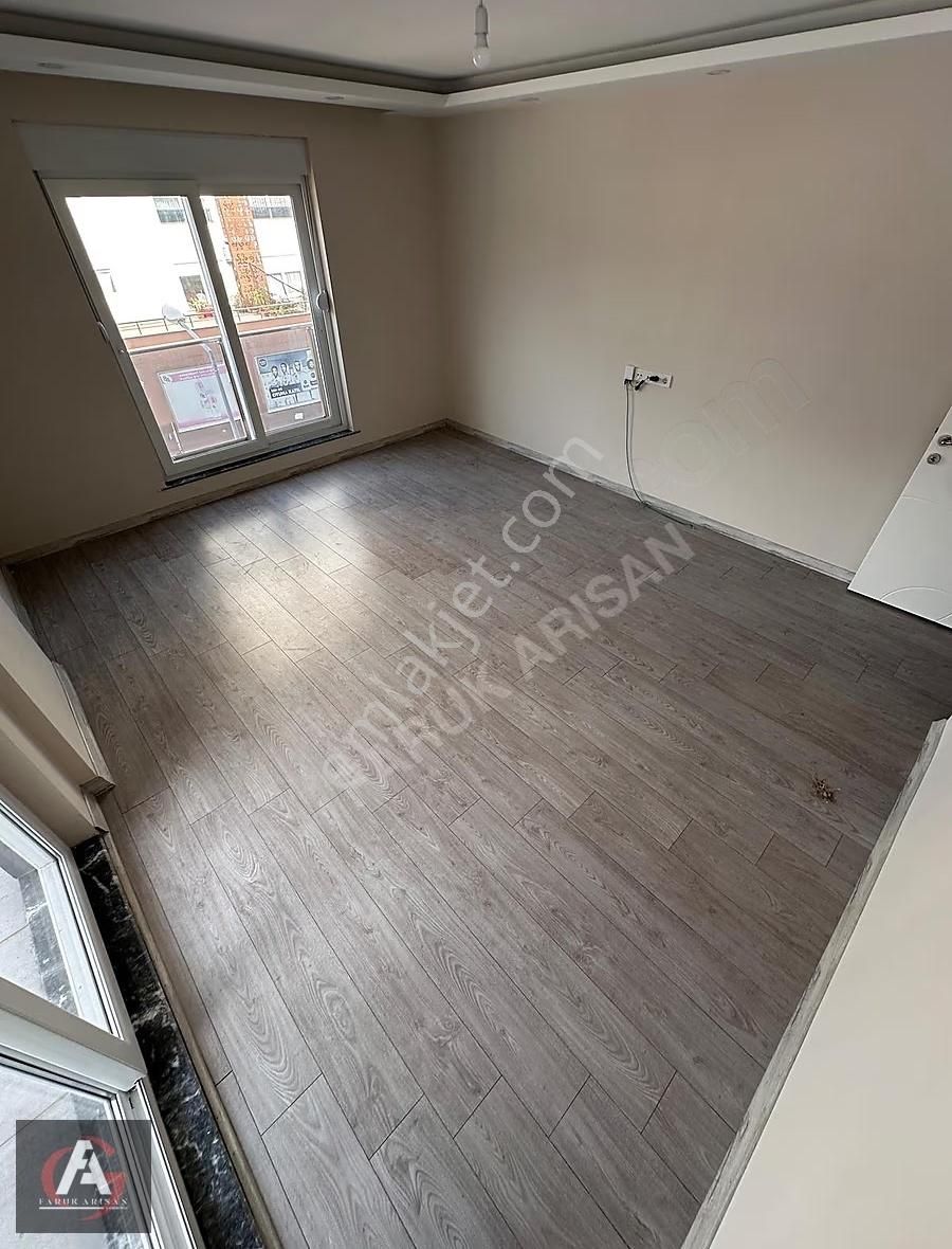 Faruk Arısan'dan Merkezi Konumda Ayrı Mutfak Ebeveyn Banyolu 3+1 - Görsel 34