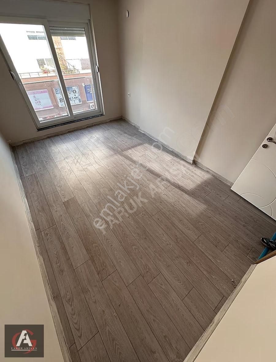 Faruk Arısan'dan Merkezi Konumda Ayrı Mutfak Ebeveyn Banyolu 3+1 - Görsel 8