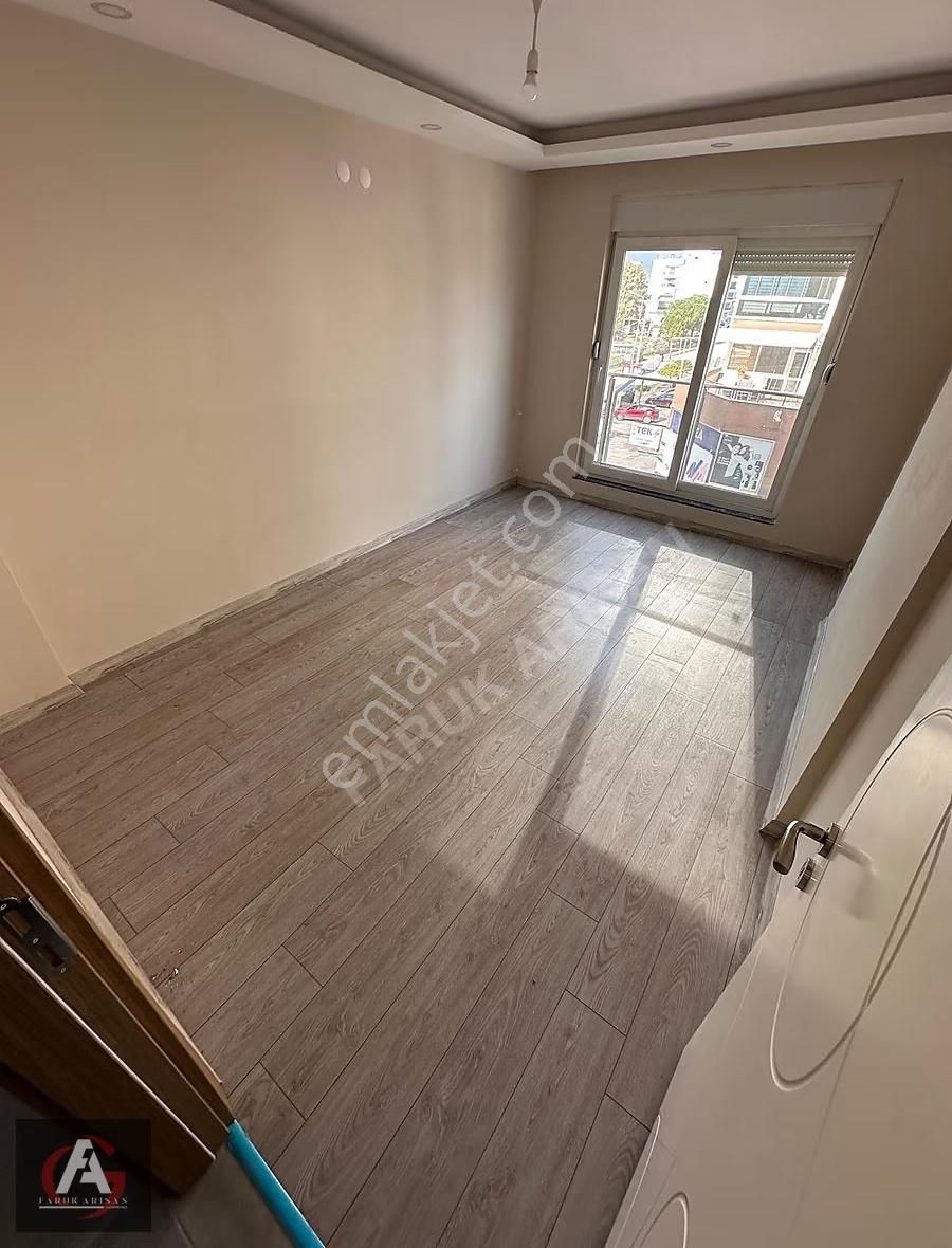 Faruk Arısan'dan Merkezi Konumda Ayrı Mutfak Ebeveyn Banyolu 3+1 - Görsel 35