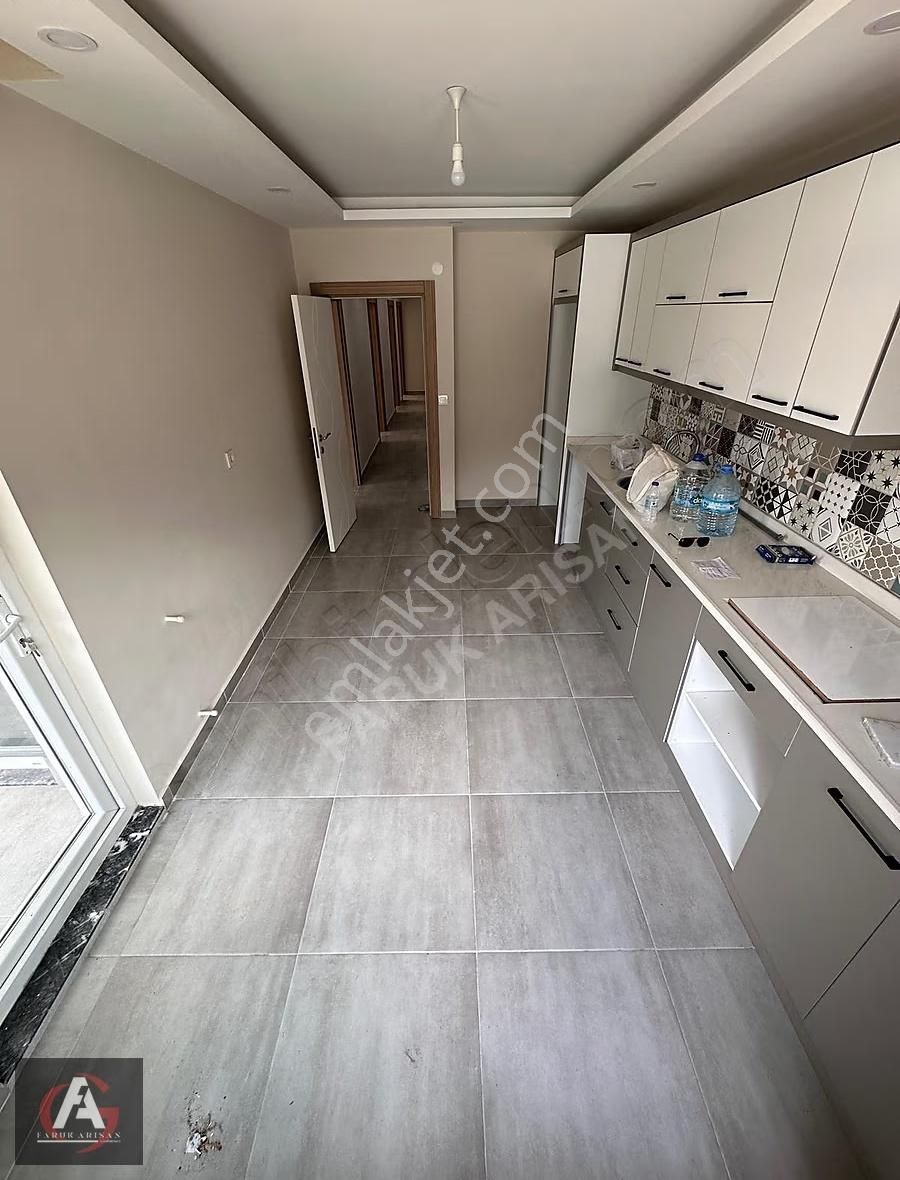 Faruk Arısan'dan Merkezi Konumda Ayrı Mutfak Ebeveyn Banyolu 3+1 - Görsel 25