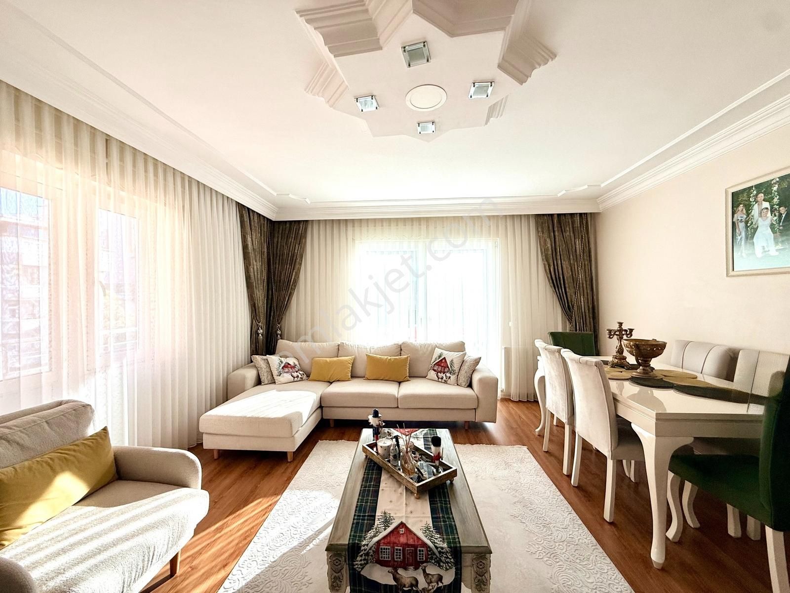 Esenevler'de Deniz Manzaralı Masrafsız 5+1 Dubleks Daire - Görsel 32