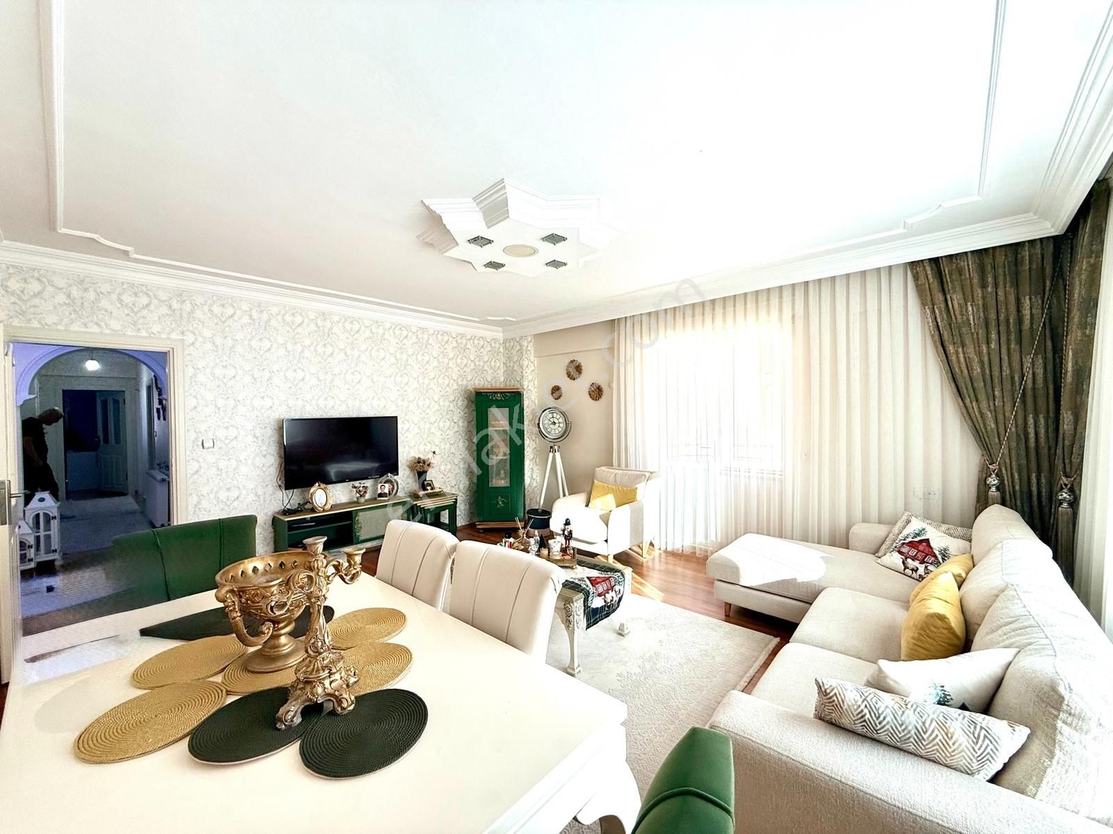 Esenevler'de Deniz Manzaralı Masrafsız 5+1 Dubleks Daire - Görsel 11