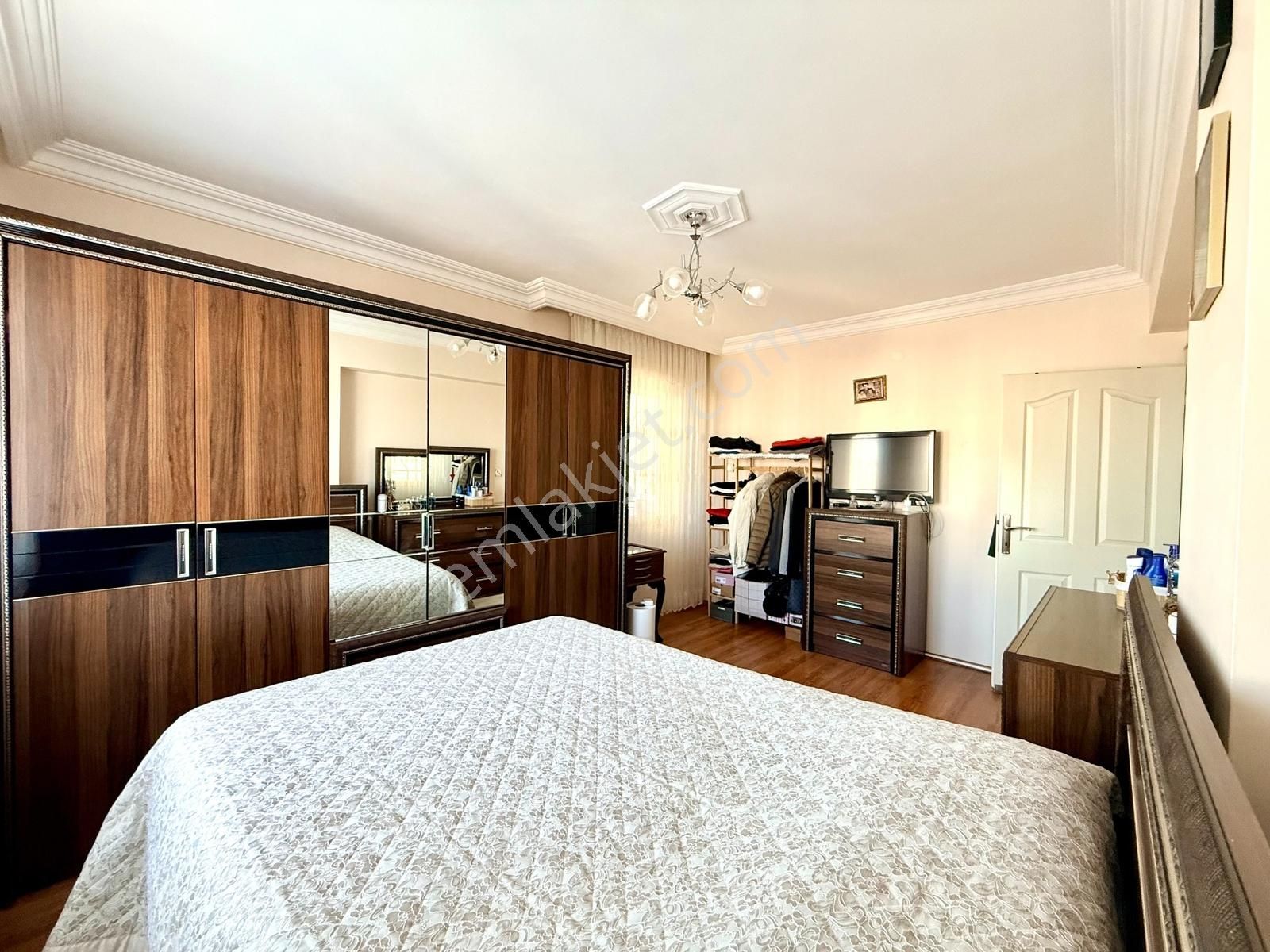 Esenevler'de Deniz Manzaralı Masrafsız 5+1 Dubleks Daire - Görsel 14