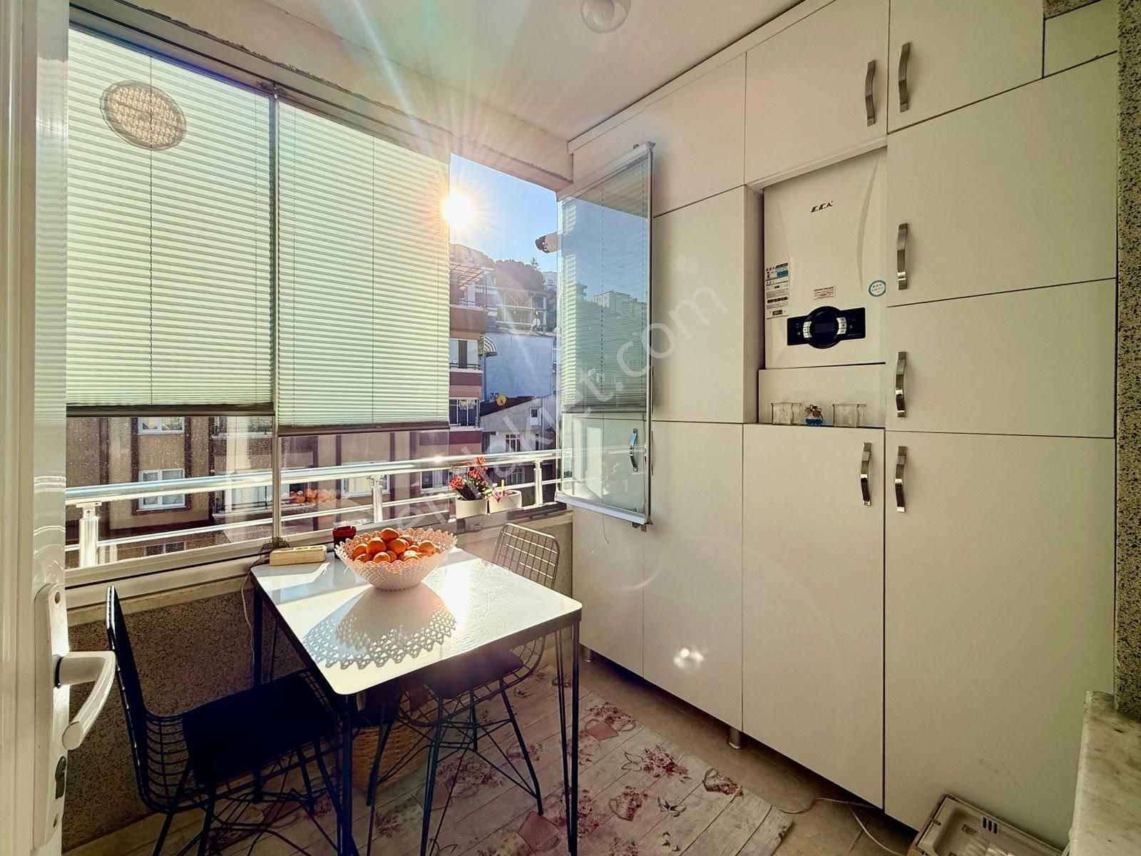 Esenevler'de Deniz Manzaralı Masrafsız 5+1 Dubleks Daire - Görsel 29