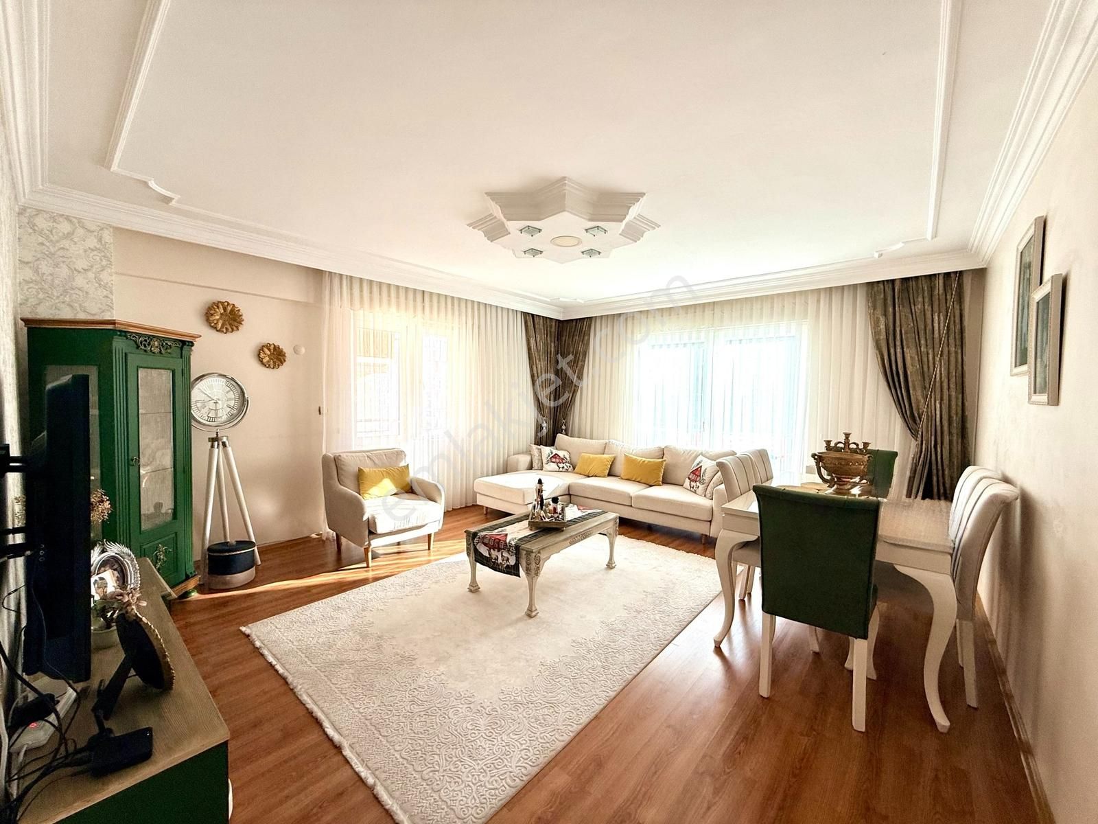 Esenevler'de Deniz Manzaralı Masrafsız 5+1 Dubleks Daire - Görsel 13