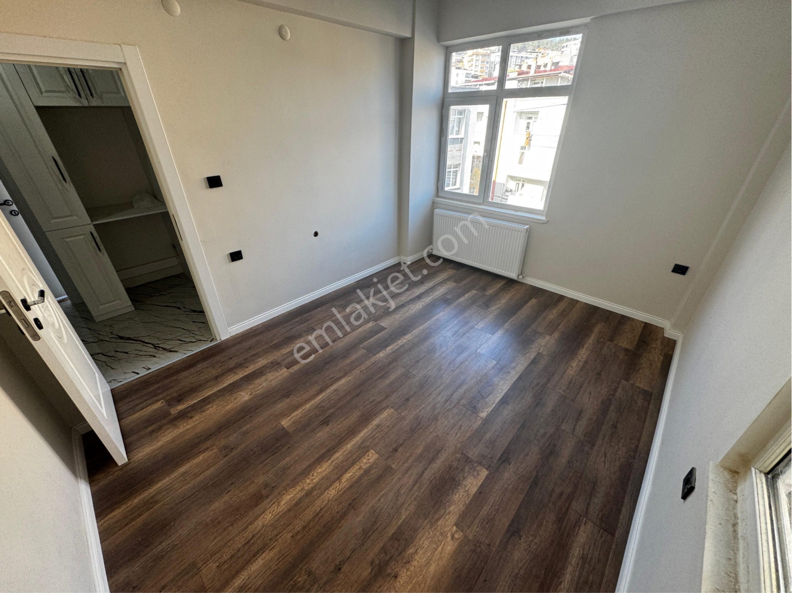 Genclik Parkında Full Yapılı Satılık Daire - Görsel 24