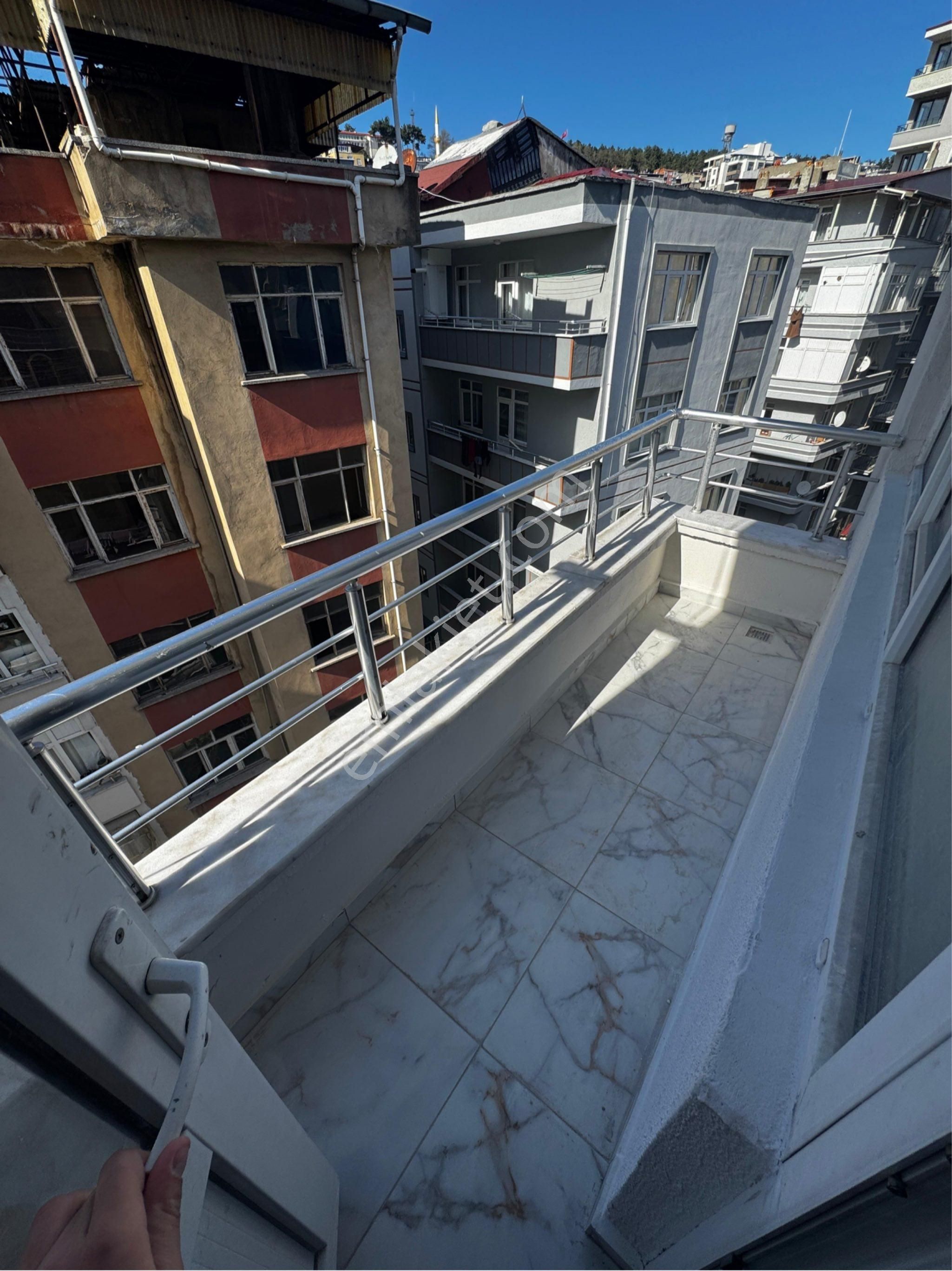 Genclik Parkında Full Yapılı Satılık Daire - Görsel 7