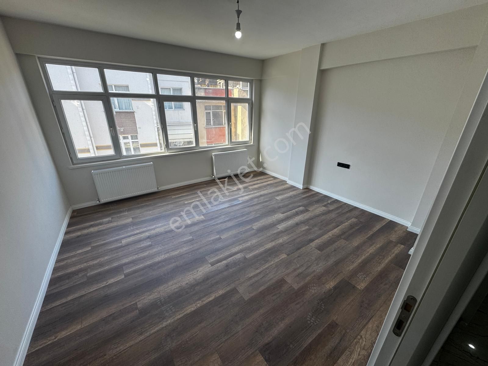 Genclik Parkında Full Yapılı Satılık Daire - Görsel 12