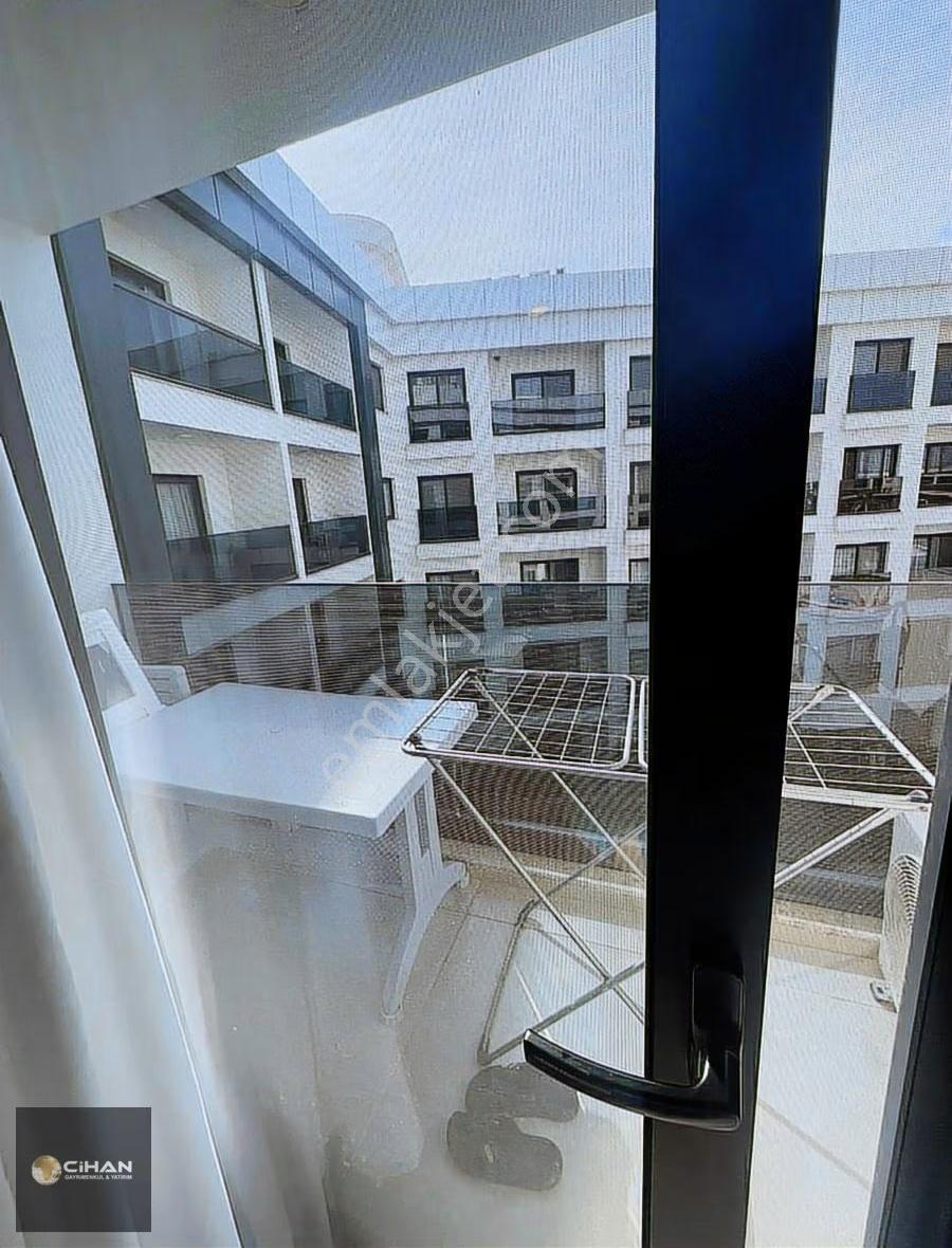 Kuşadası Kadınlar Denz Satılık Plaja 30 Adım Ara Kat Eşyalı 1+1 - Görsel 9
