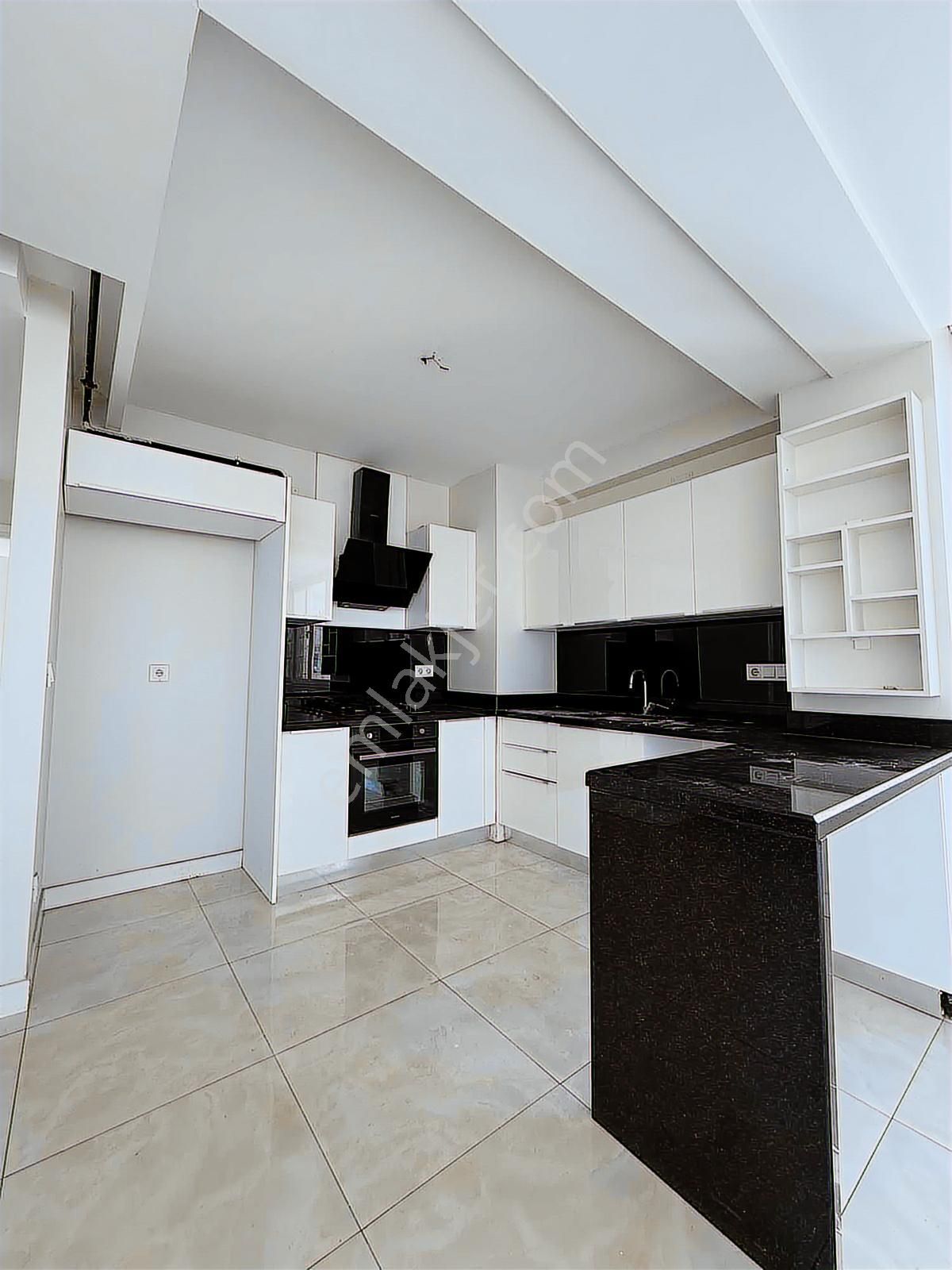 Pınar'da 2+1 90 M2 Güvenlikli Havuzlu Site İçi Kiralık Daire - Görsel 6