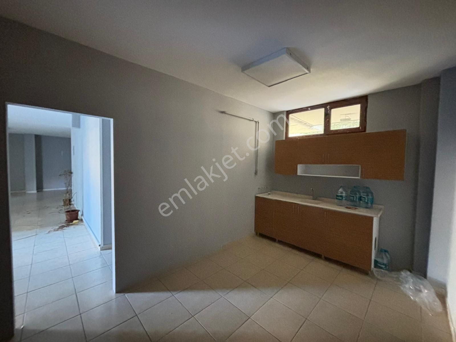Taşdelen Cumhuriyet İskanlı Her İşe Uygun 115 M2 Kiralık Dükkan - Görsel 18