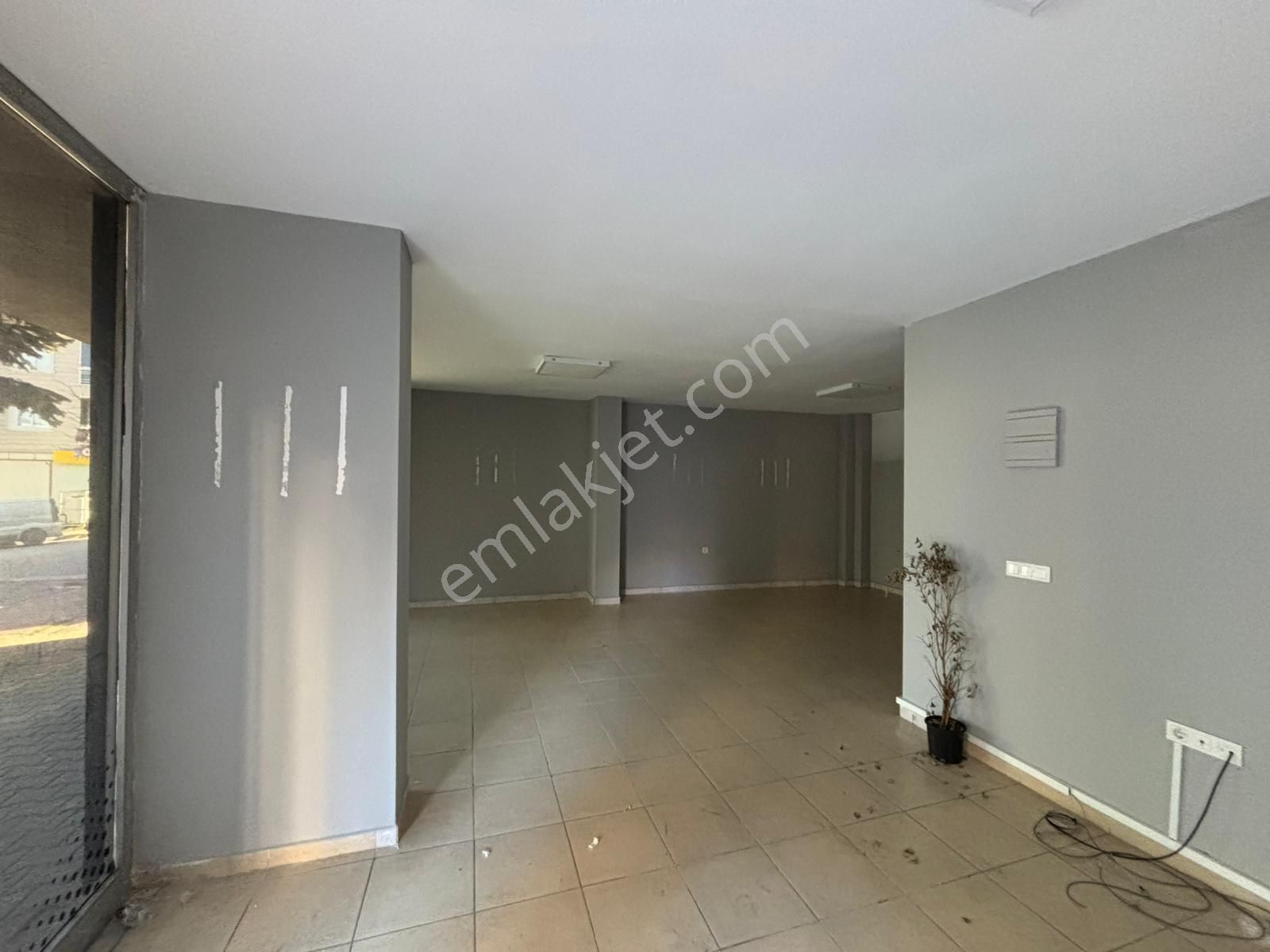 Taşdelen Cumhuriyet İskanlı Her İşe Uygun 115 M2 Kiralık Dükkan - Görsel 9