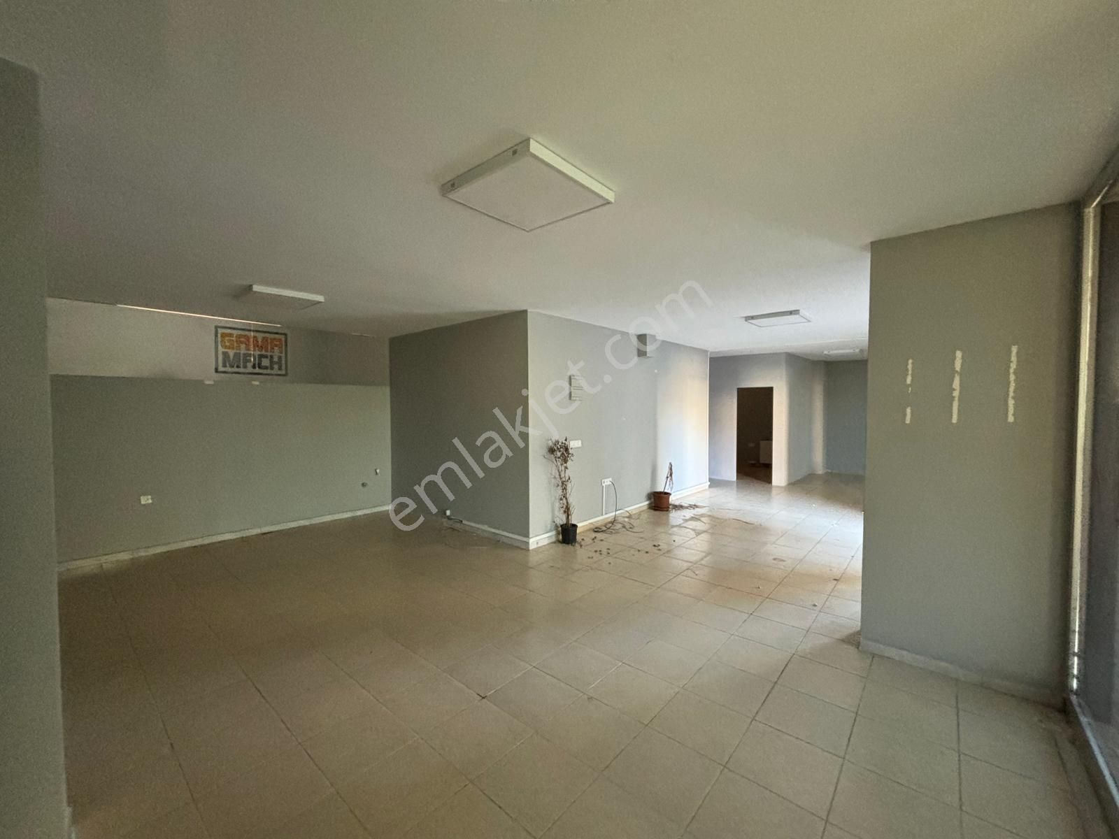 Taşdelen Cumhuriyet İskanlı Her İşe Uygun 115 M2 Kiralık Dükkan - Görsel 4