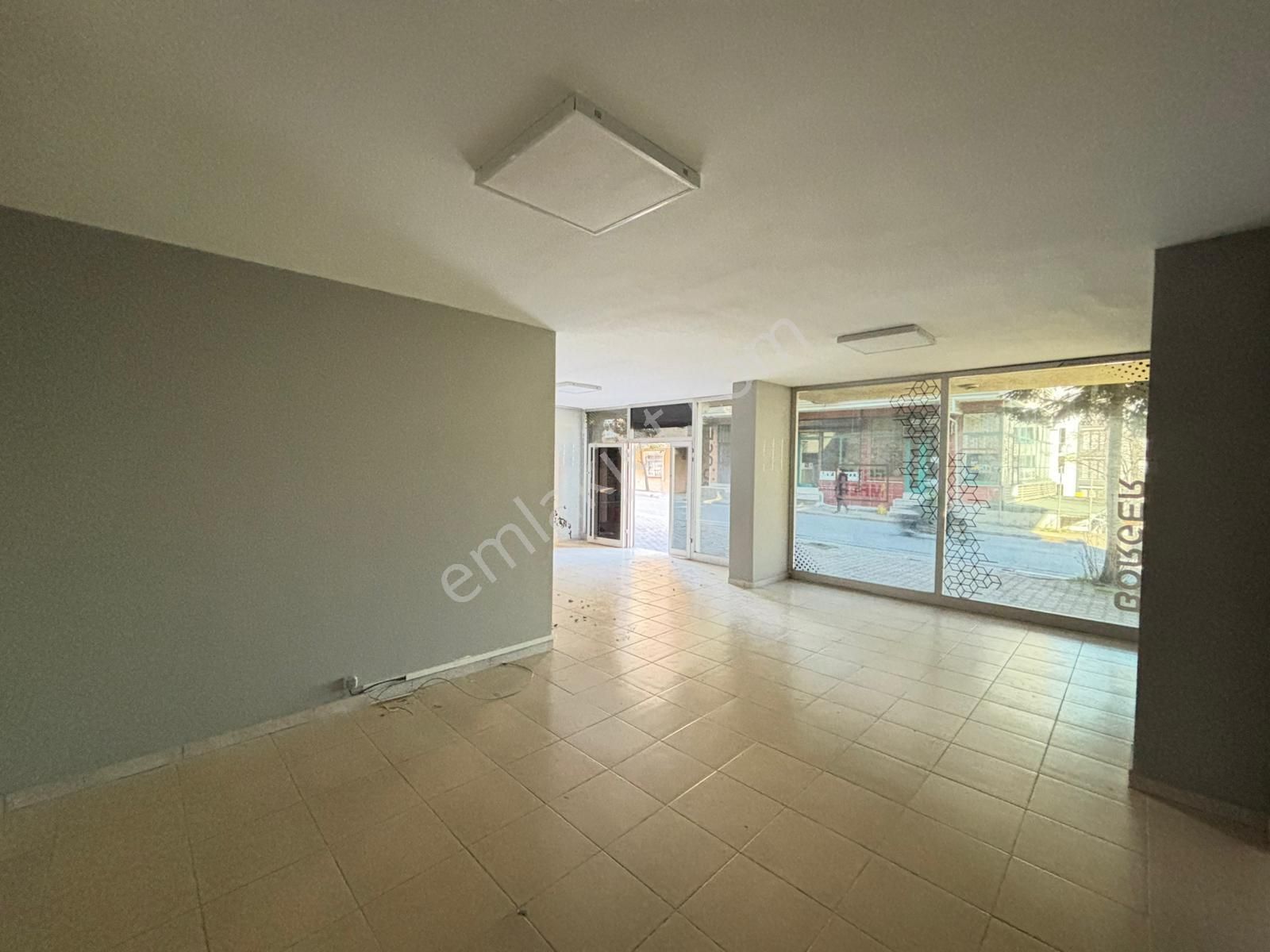 Taşdelen Cumhuriyet İskanlı Her İşe Uygun 115 M2 Kiralık Dükkan - Görsel 10