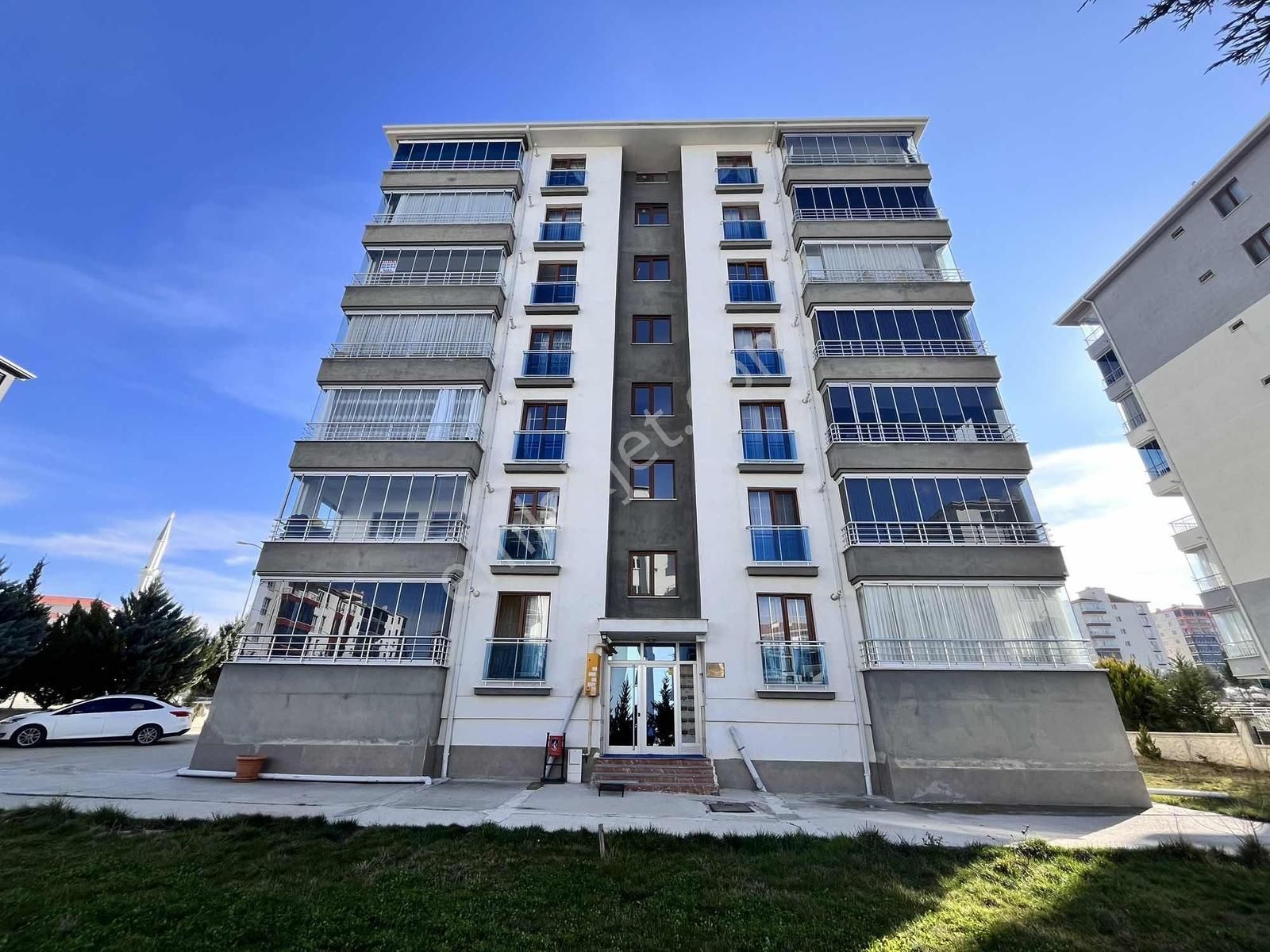 Şentepe Adliye Arkasında Site İçerisinde 3+1 Kiralık Daire