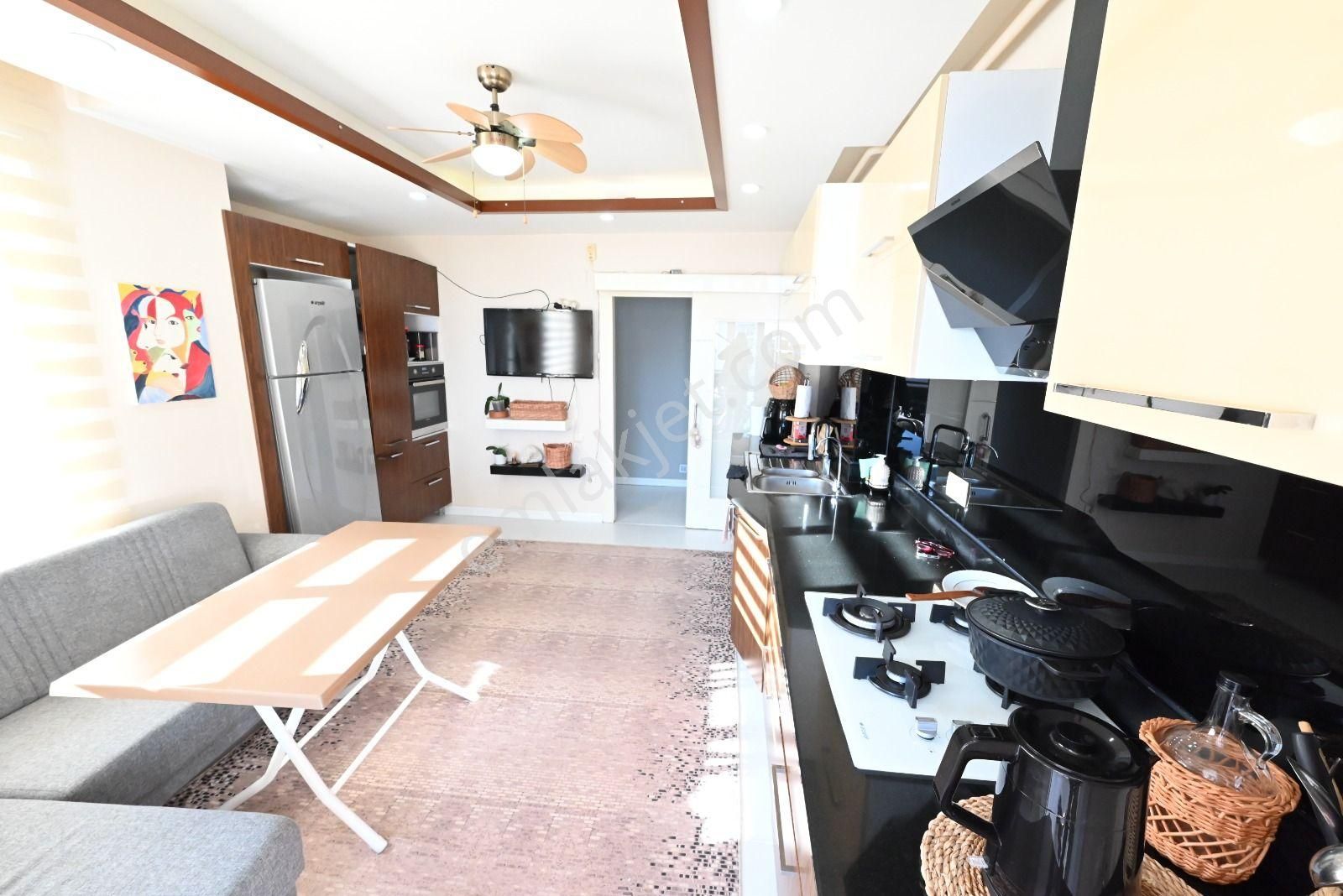 Üstünkent'ten Merkez Mah.de Deniz Manzaralı Satılık 3+1 Daire - Görsel 8