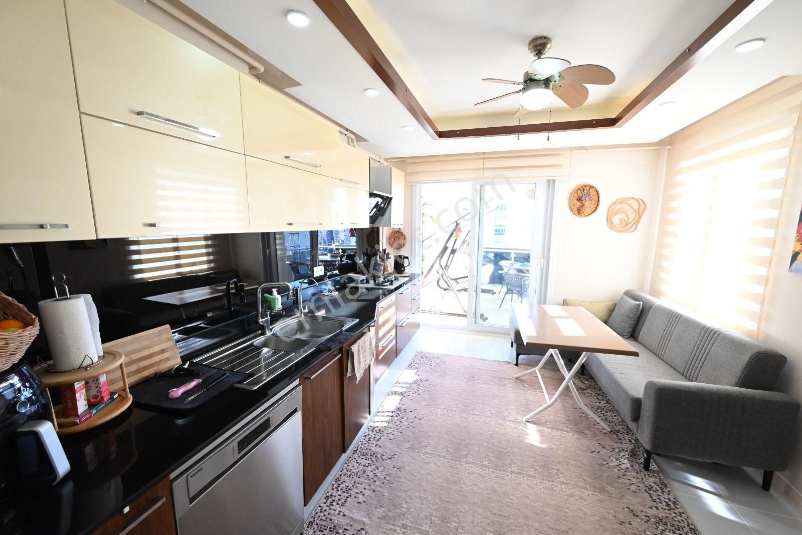 Üstünkent'ten Merkez Mah.de Deniz Manzaralı Satılık 3+1 Daire - Görsel 6