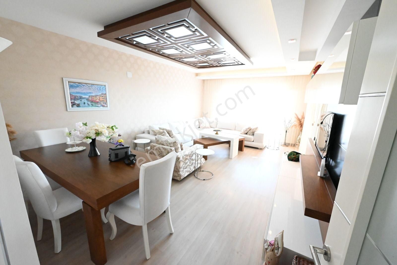 Üstünkent'ten Merkez Mah.de Deniz Manzaralı Satılık 3+1 Daire - Görsel 3