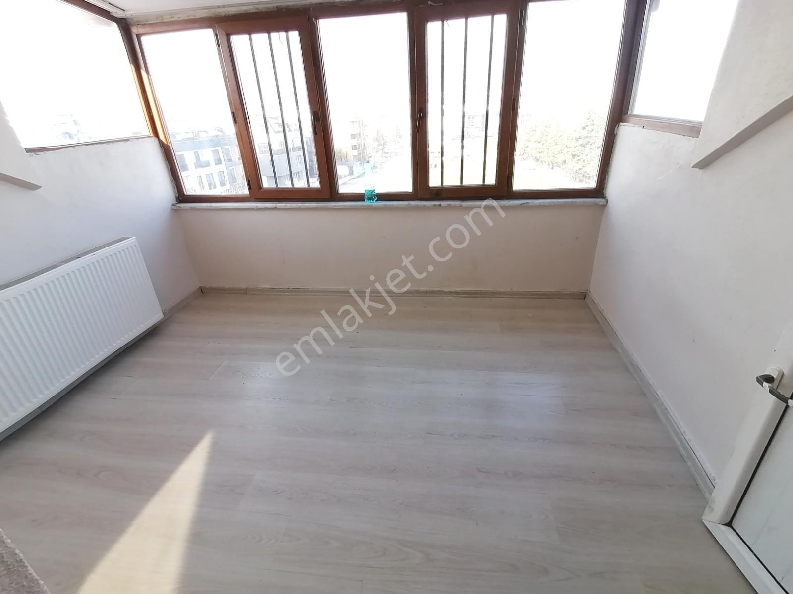 Adnan Kahveci Kolejlerde Site İçi Geniş 1+1 +çift Kapalı Teraslı - Görsel 12