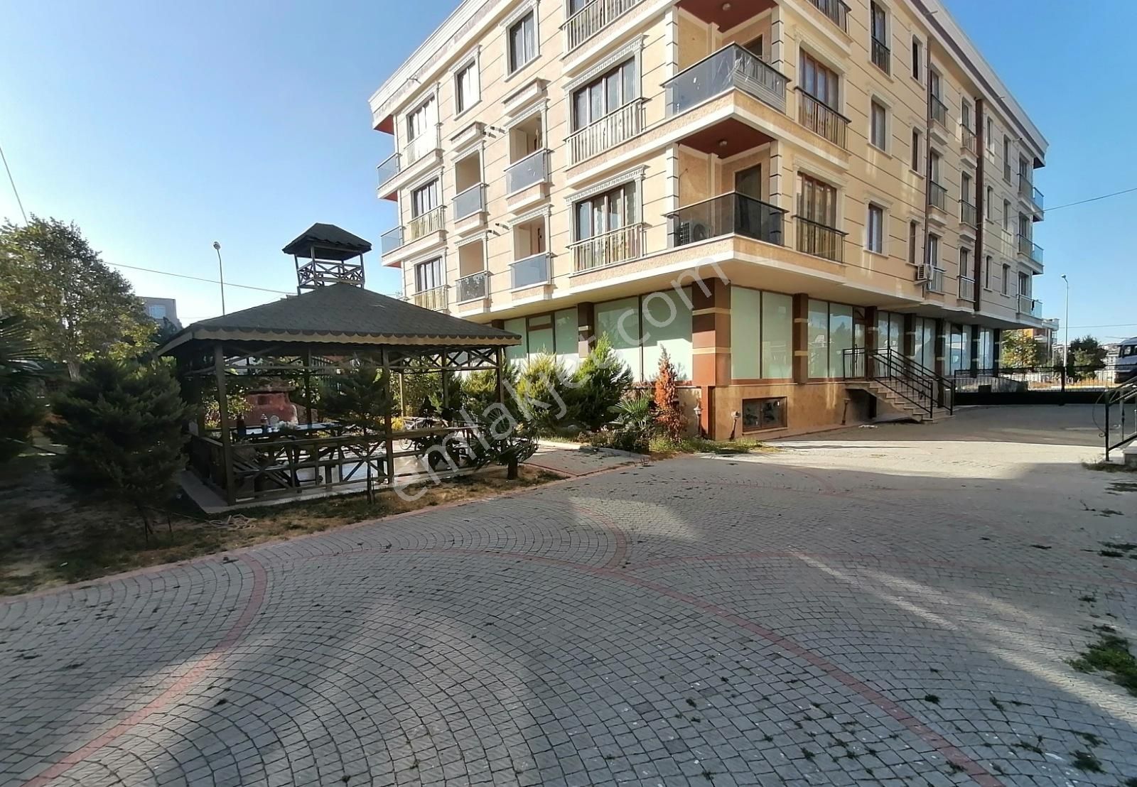 Adnan Kahveci Kolejlerde Site İçi Geniş 1+1 +çift Kapalı Teraslı - Görsel 16