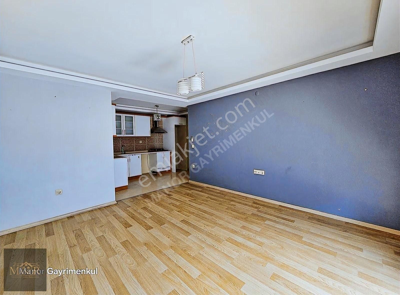 Kuşadası Merkezde Cadde Üzeri 2+1 Daire - Görsel 18