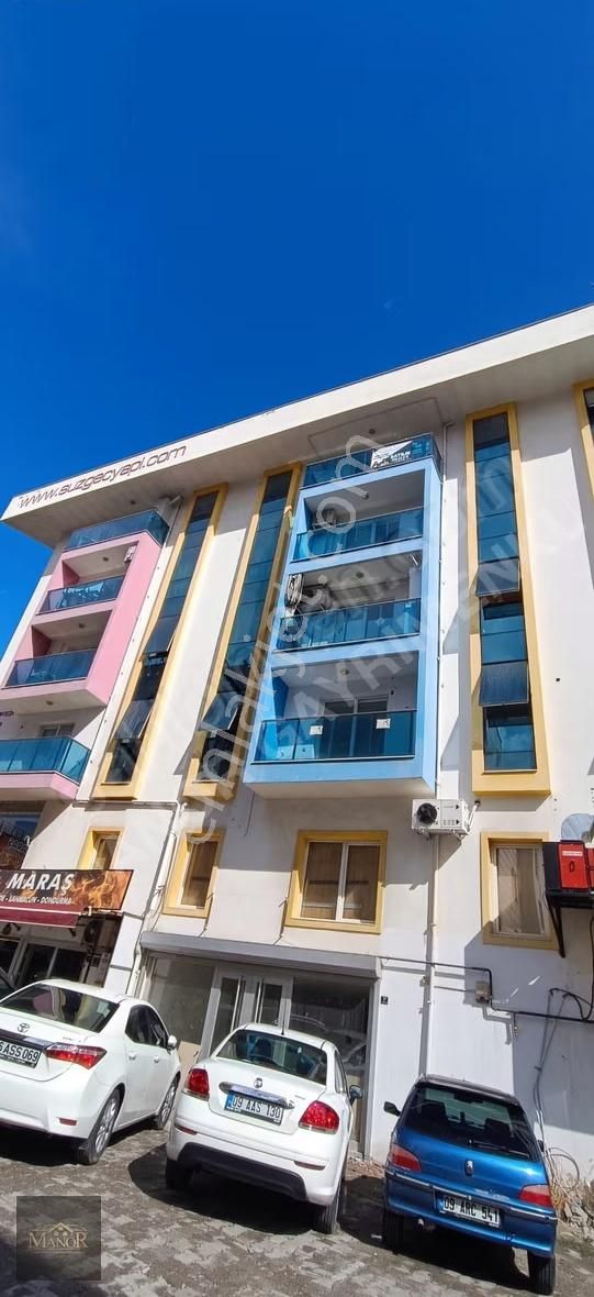 Kuşadası Merkezde Cadde Üzeri 2+1 Daire - Görsel 9