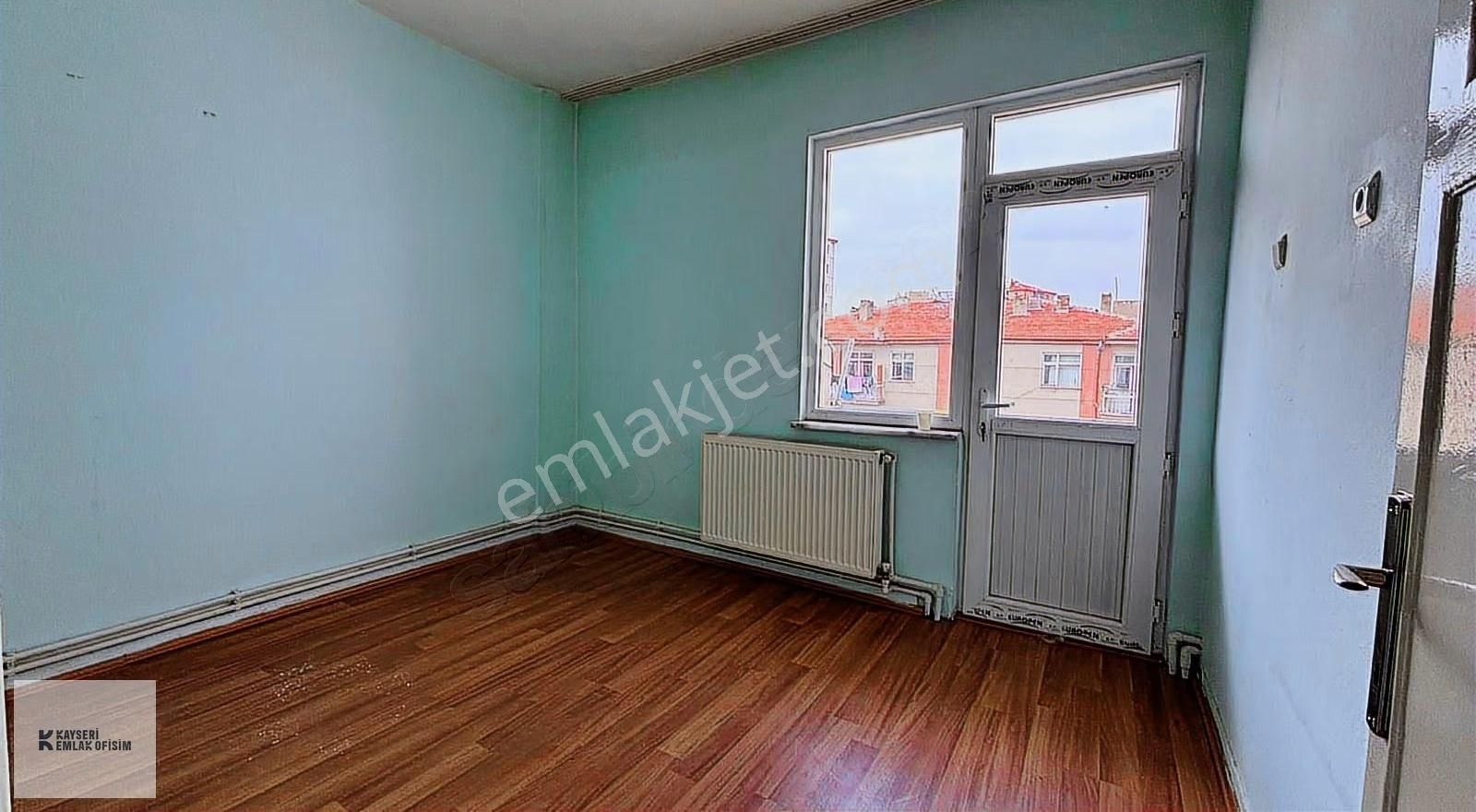 Emlak Ofisim Esenyurt Mahallesinde 3+1 Kiralık Daire - Görsel 3