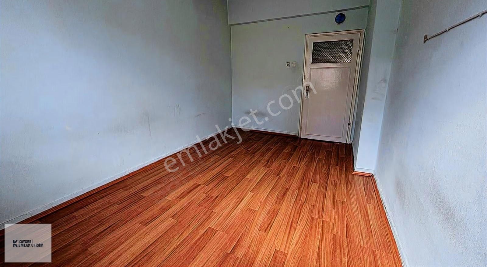 Emlak Ofisim Esenyurt Mahallesinde 3+1 Kiralık Daire - Görsel 5