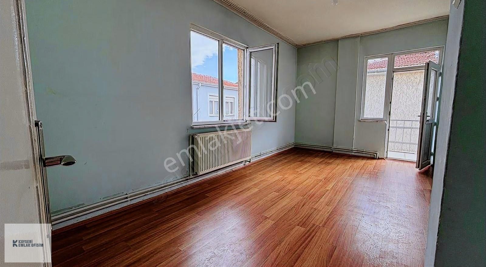 Emlak Ofisim Esenyurt Mahallesinde 3+1 Kiralık Daire - Görsel 13