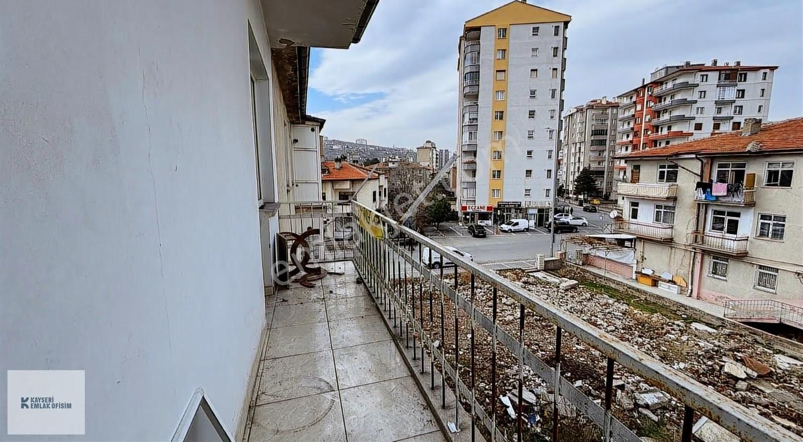 Emlak Ofisim Esenyurt Mahallesinde 3+1 Kiralık Daire - Görsel 4