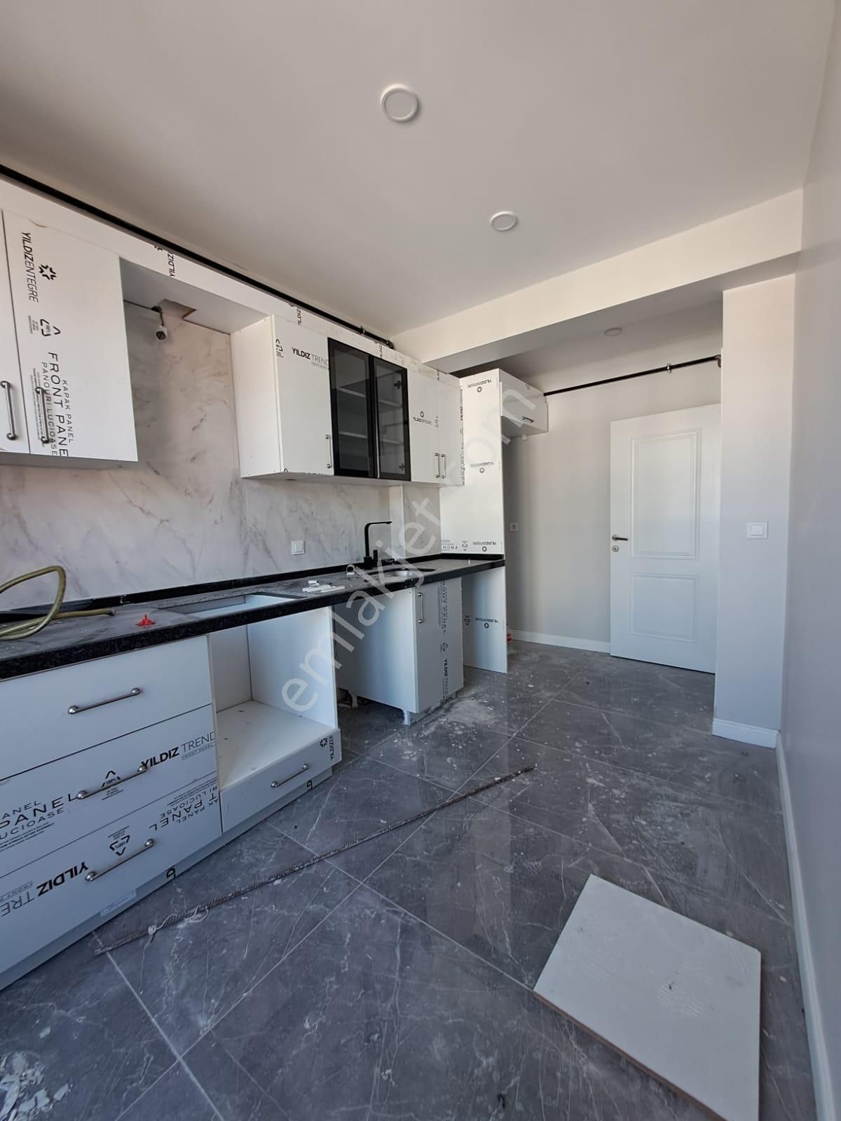 Halkalı Merkezde Satılık 2+1 Metro, Hastane Ve Okullara Yakın - Görsel 16