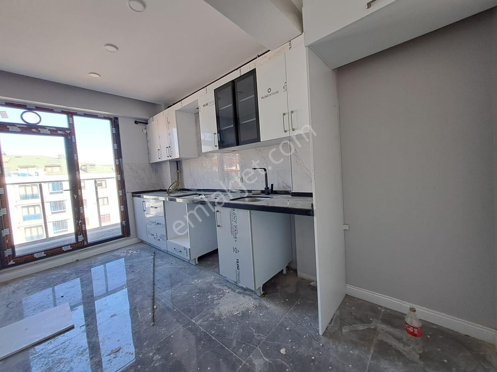 Halkalı Merkezde Satılık 2+1 Metro, Hastane Ve Okullara Yakın - Görsel 14