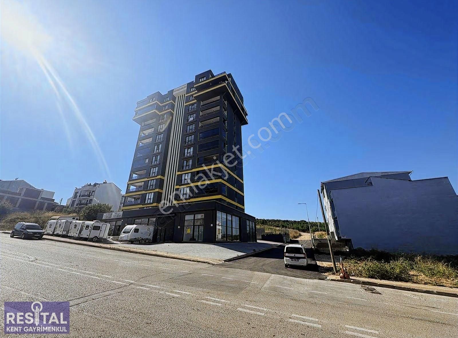 Güneştepede Çamlık Caddesinde Arakat 3+1 - Görsel 11