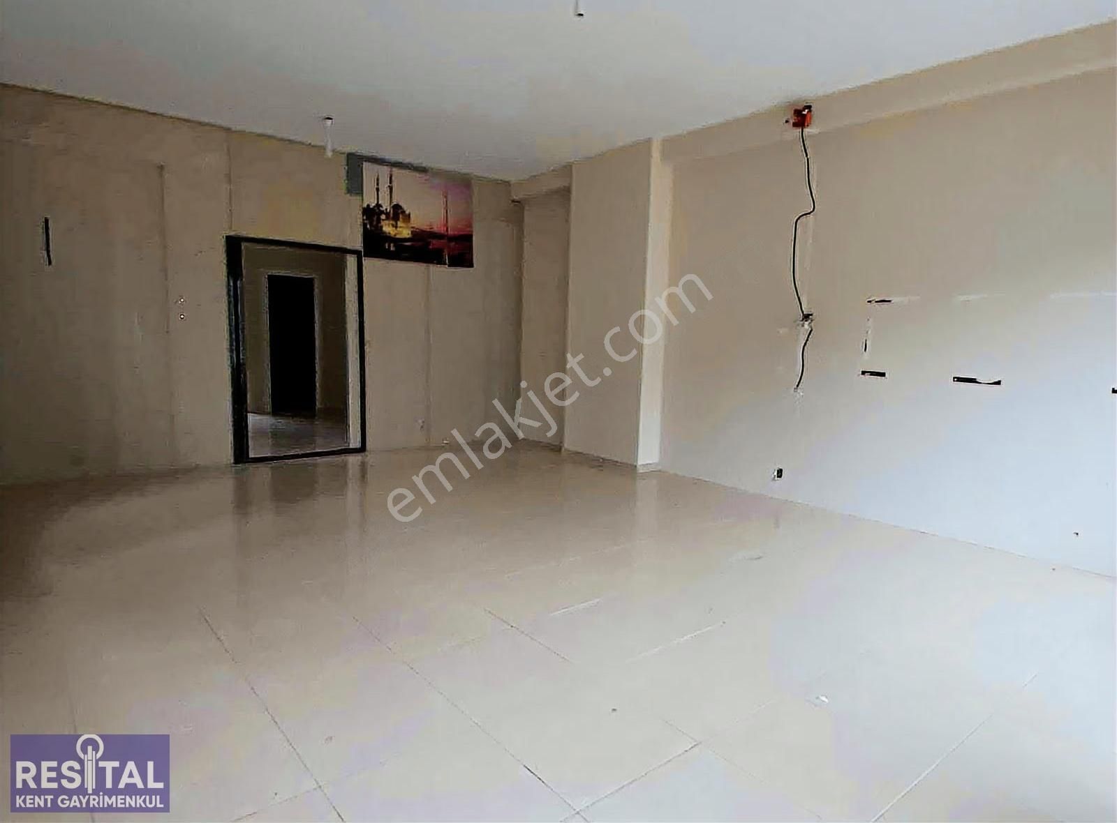 Çalı Gümüşlük'de Cadde Üzeri Önü Açık Kiralık 70 M2 Dükkan... - Görsel 2