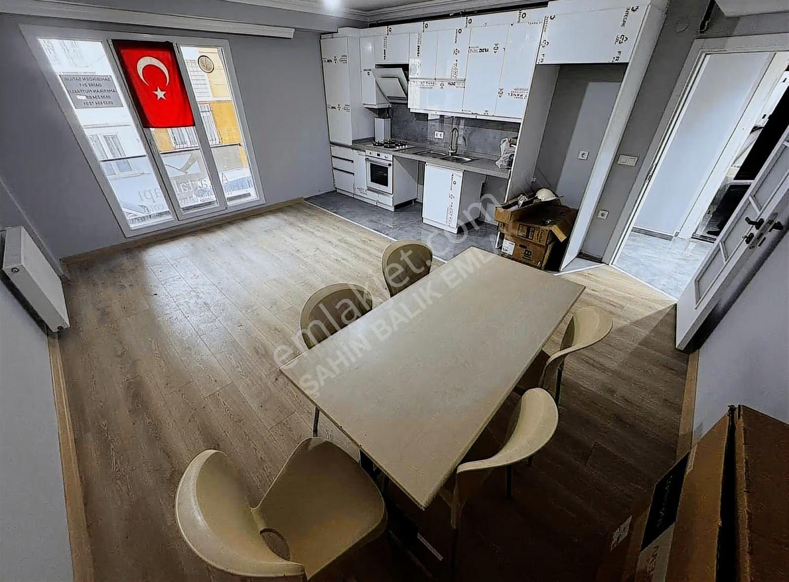 Acil!! Mükemmel Lokasyonda Geniş Ferah 0" Daire